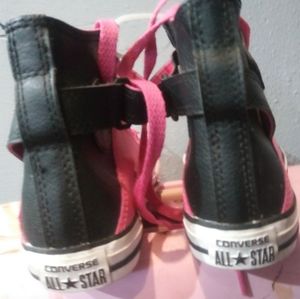 Girls converse size 3
